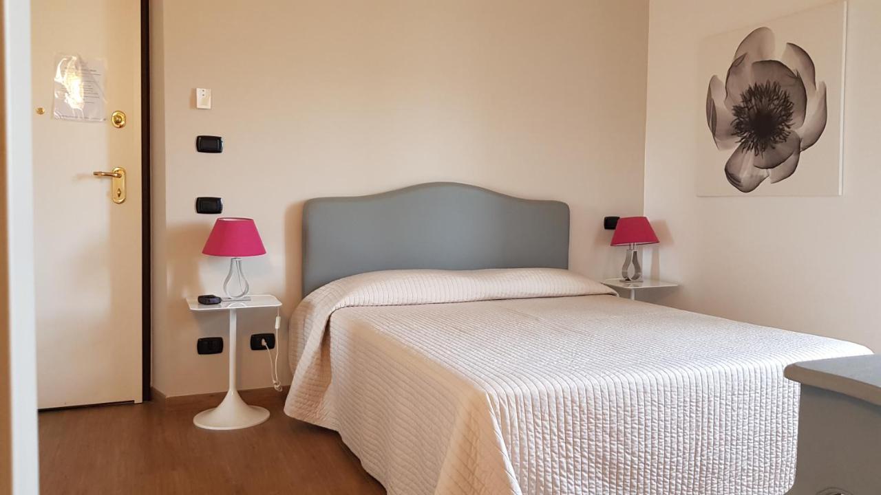 Il Casale Degli Ulivi - Agriturismo - Tenimenti Leone Lanuvio 外观 照片