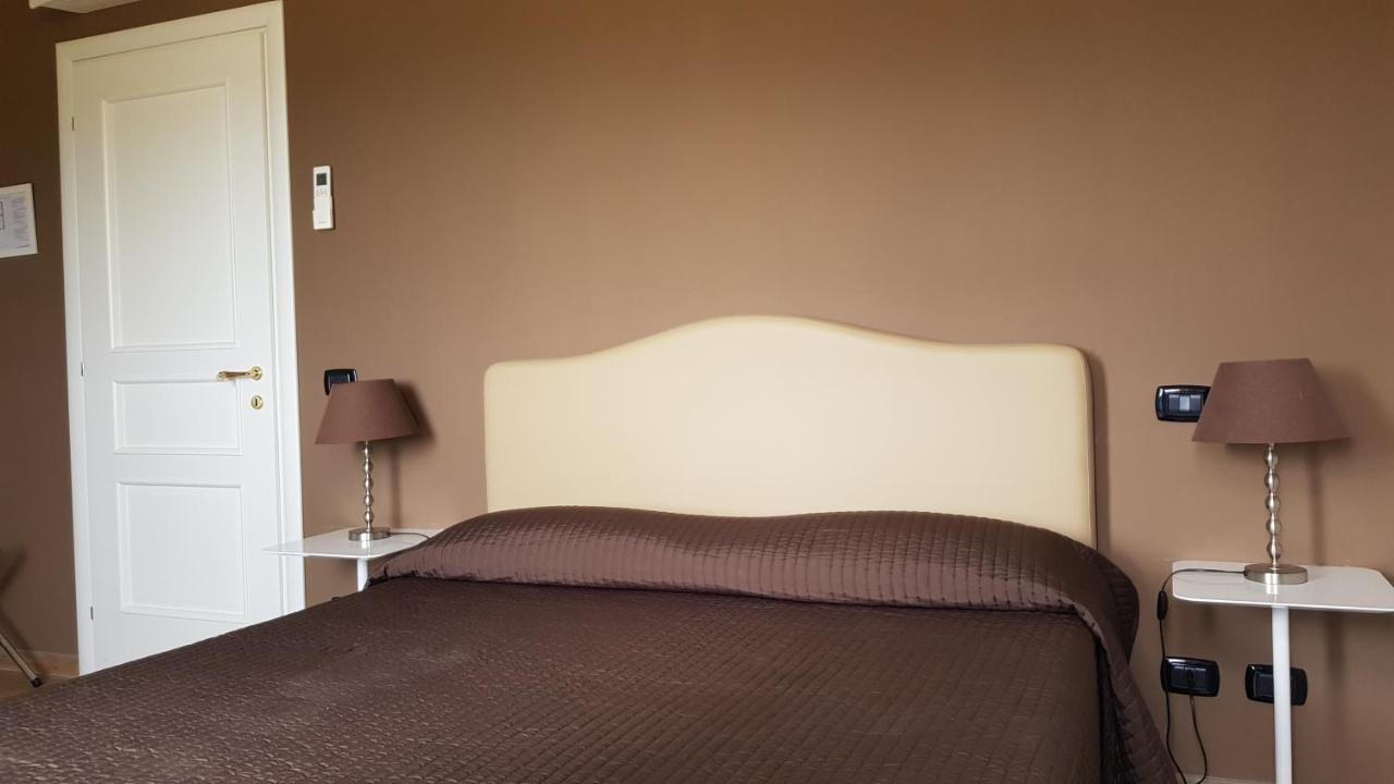 Il Casale Degli Ulivi - Agriturismo - Tenimenti Leone Lanuvio 外观 照片