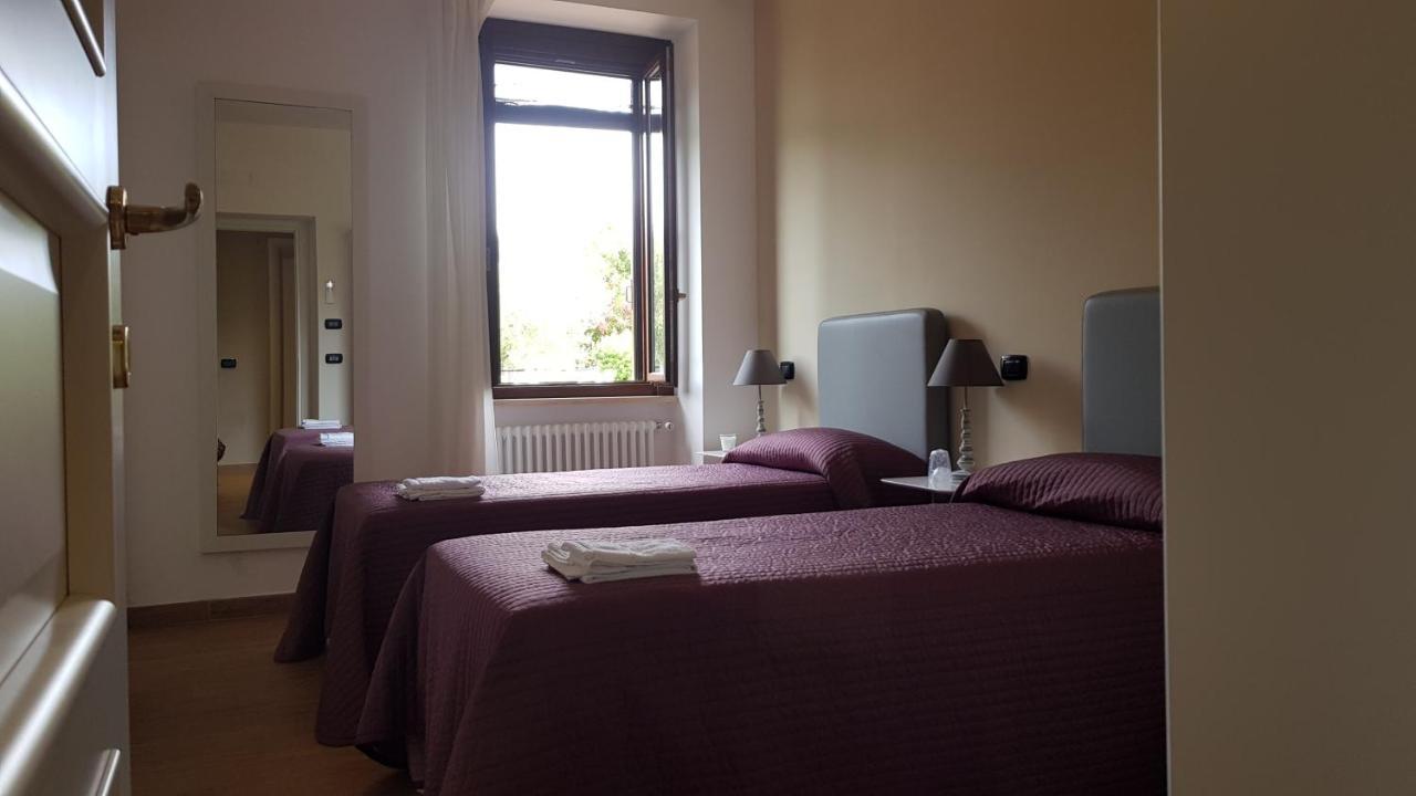 Il Casale Degli Ulivi - Agriturismo - Tenimenti Leone Lanuvio 外观 照片