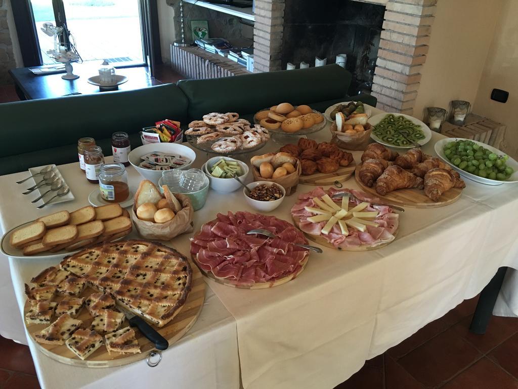 Il Casale Degli Ulivi - Agriturismo - Tenimenti Leone Lanuvio 外观 照片